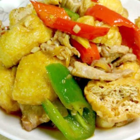 油豆腐炒肉煲仔饭 9999.00个